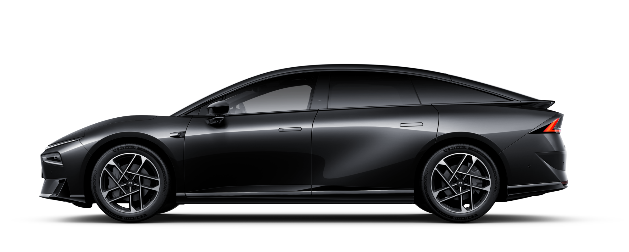 P7+ AWD Performance Exterior