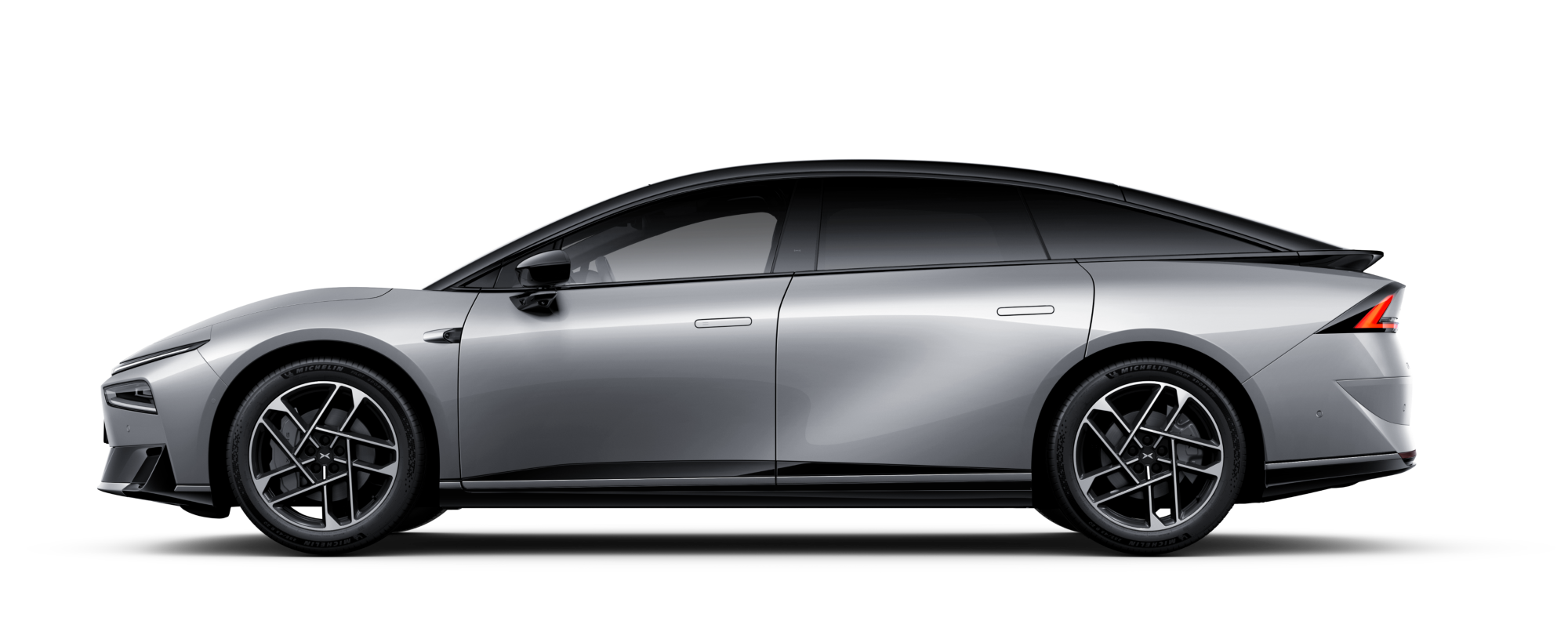 P7+ AWD Performance - Silver Frost Exterior